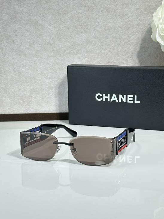 Picture of Chanel Sunglasses _SKUfw77366433fw